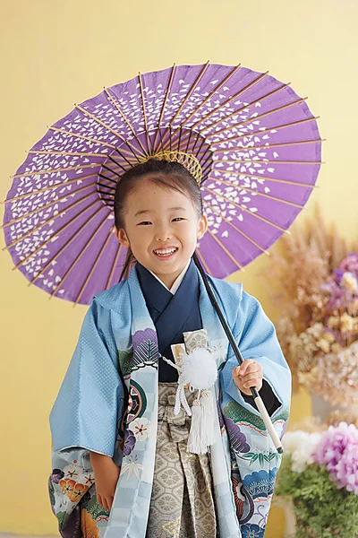 七五三 5歳男の子 水色着物と傘