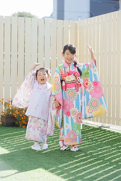七五三 姉妹 着物 屋外撮影
